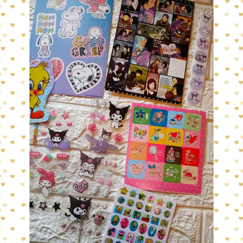 Lote de libro y stickers de personajes animados - 3