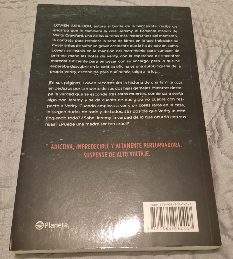 Libro Verity: La Sombra de un Engaño de Colleen Hoover - 2