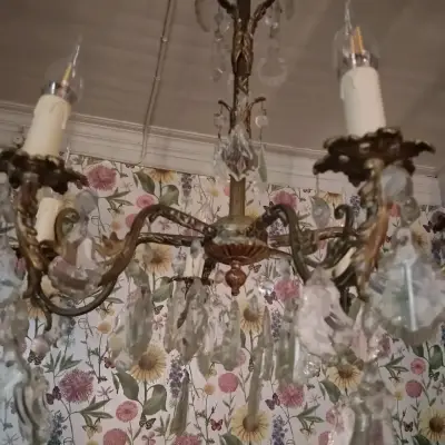 Lámpara de araña vintage con cristales decorativos - miniatura 4