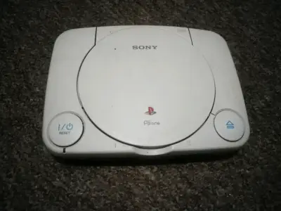 Consola Sony PS One (Mala) - miniatura 1