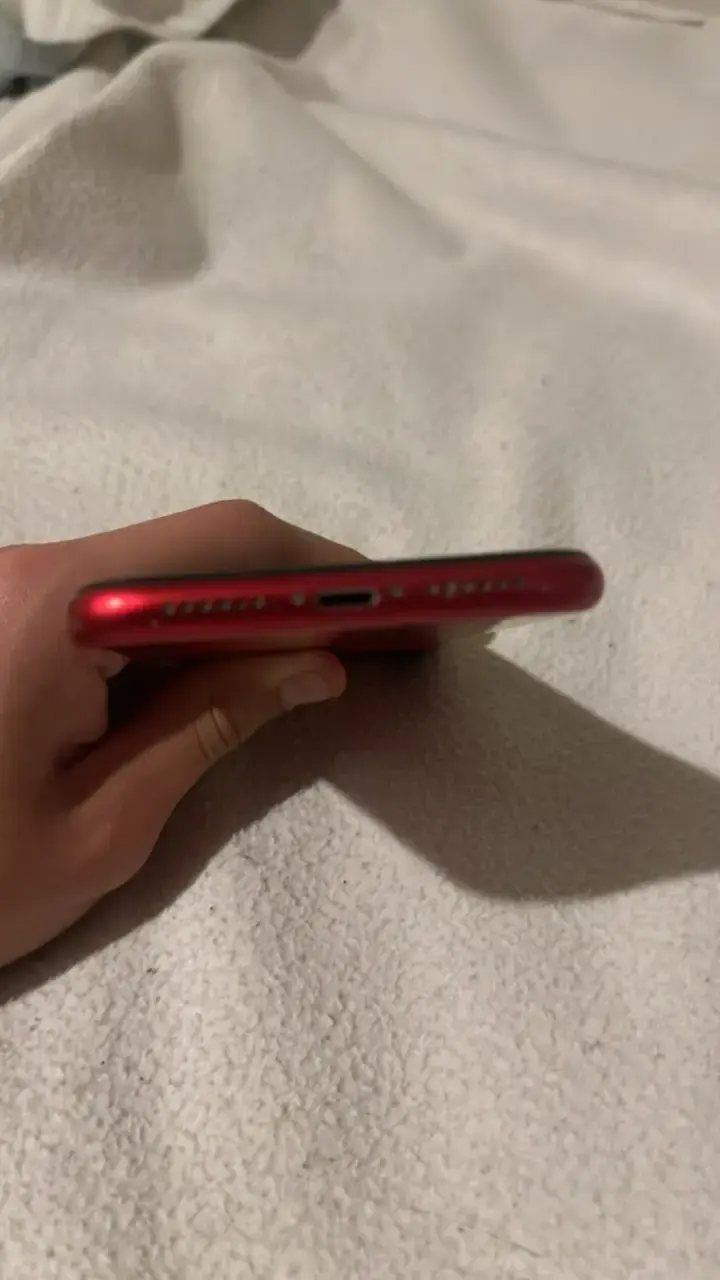 Iphone 11 Rojo con mica - 4