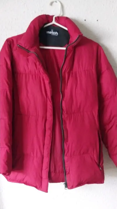 Chaqueta acolchada roja Match para invierno - miniatura 1