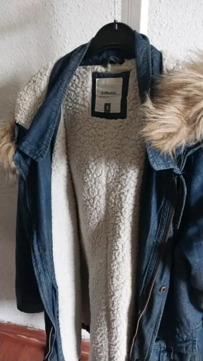 Chaqueta de mezclilla con forro de piel sintética - miniatura 1