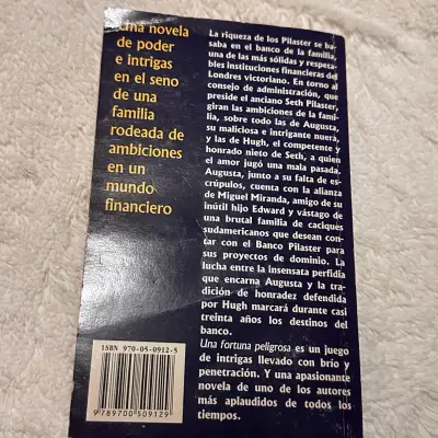 Libro 'Una Fortuna Peligrosa' de Ken Follett - miniatura 2