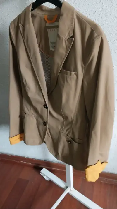 Blazer beige con detalles en puños - miniatura 2