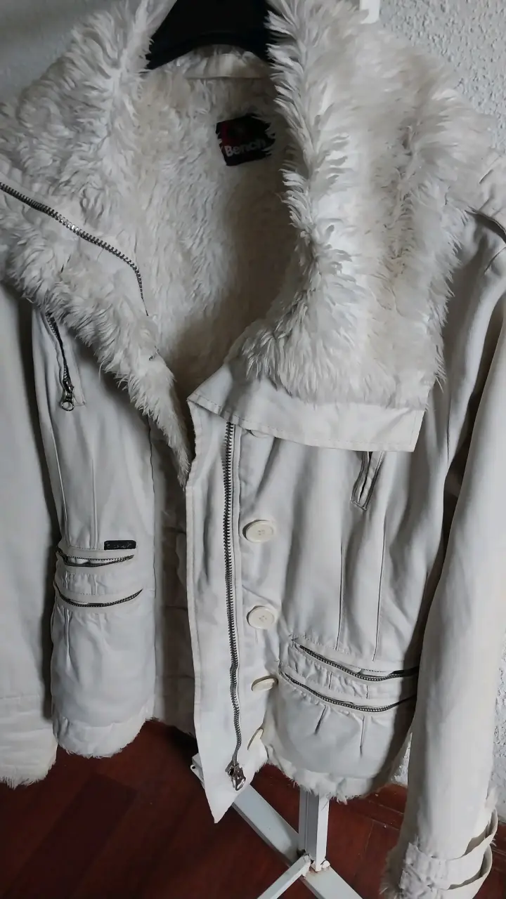 Chaqueta de invierno blanca con forro de piel sintética - 2