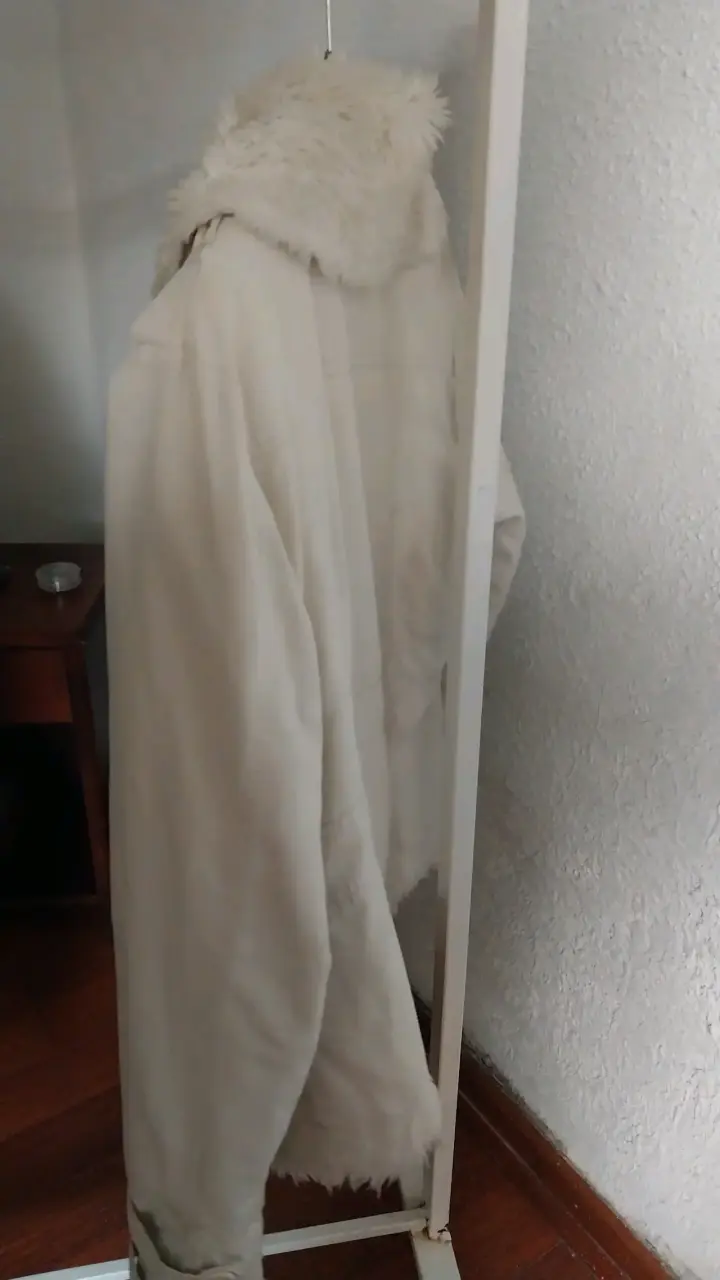Chaqueta de invierno blanca con forro de piel sintética - 3