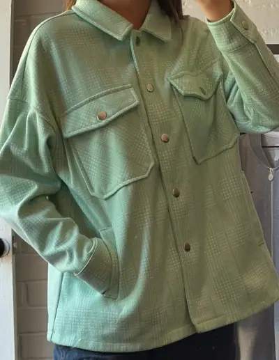 Chaqueta verde claro con bolsillos y botones - miniatura 1