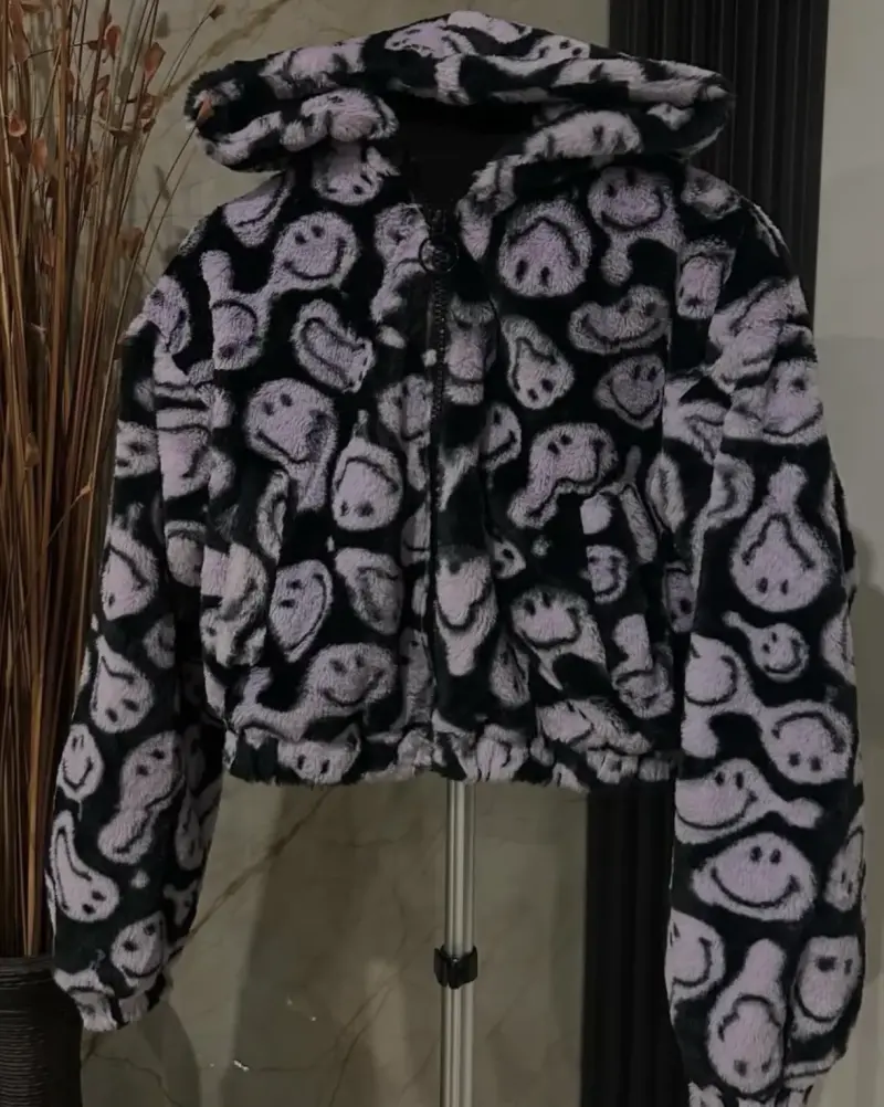 Chaqueta de felpa con diseño de caras sonrientes - 1