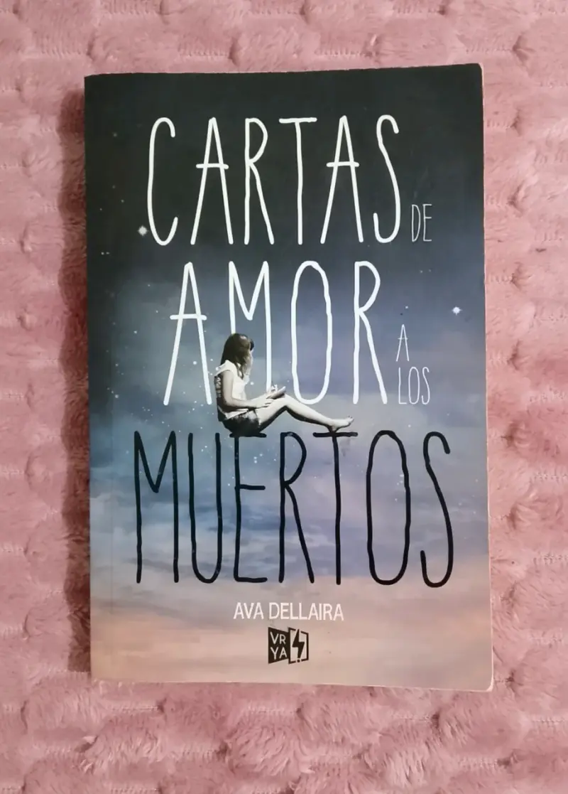 Libro Cartas de Amor a los Muertos - 1