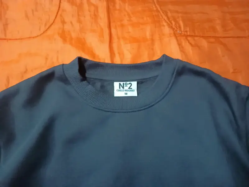 Polerón negro unisex casual de algodón - 2