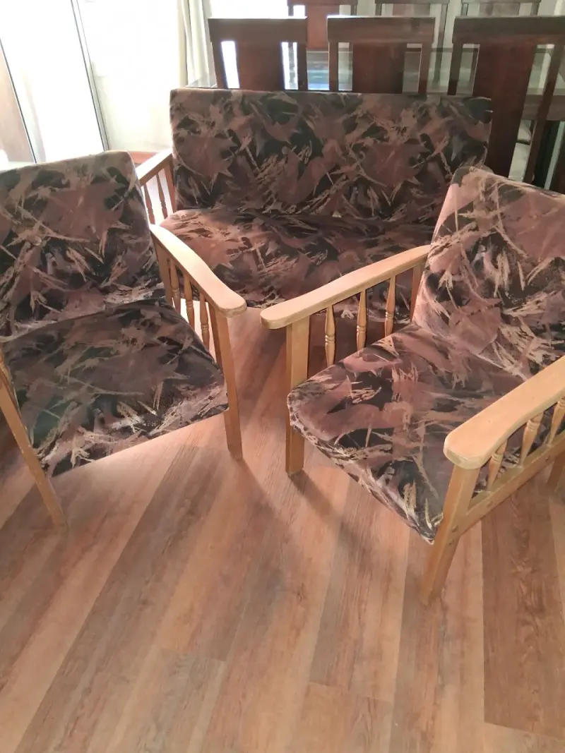 Juego de sillones de madera muy firmes y resistent - 1