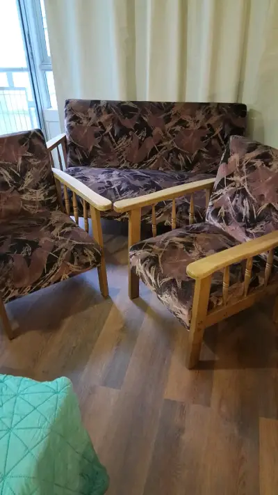 Juego de sillones de madera muy firmes y resistent - miniatura 2
