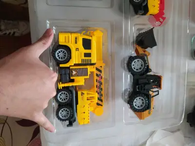 Set de camiones de juguete de construcción - miniatura 4