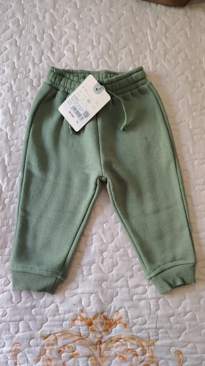 Pantalones de bebé verde 9-12 meses