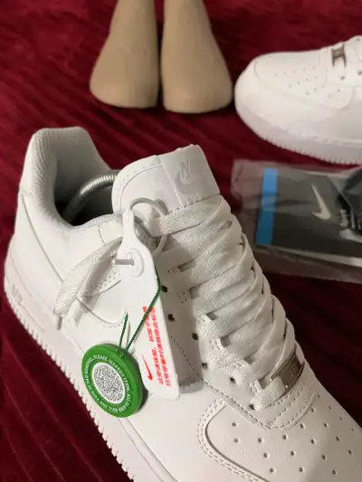 Zapatillas Nike Air Force 1 blancas - miniatura 2