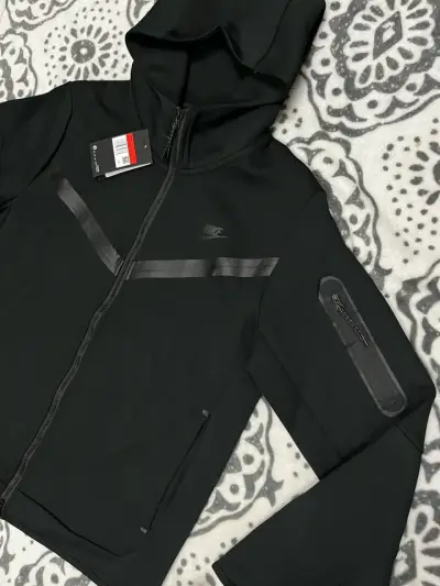Conjunto Nike Tech Fleece negro - miniatura 3