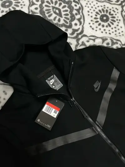 Conjunto Nike Tech Fleece negro - miniatura 4