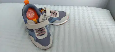 Zapatillas Niño Colloky Talla 28- ¡NUEVAS! - miniatura 2
