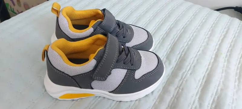Zapatillas Niño Opaline Talla 25 - ¡NUEVAS! - 1