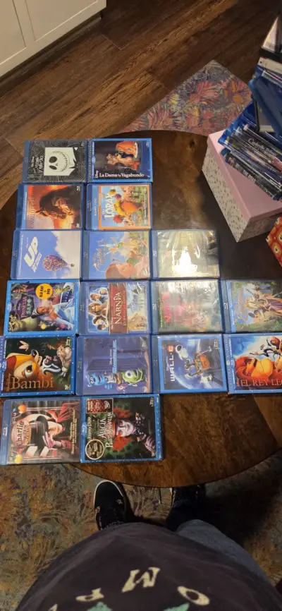 Colección de películas en Blu-ray de Disney y más - miniatura 1