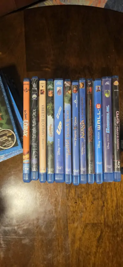 Colección de películas en Blu-ray de Disney y más - miniatura 5