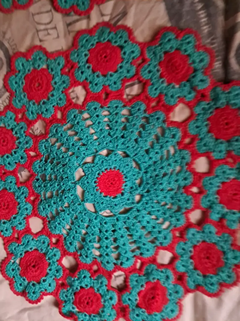 Set de tapetes tejidos a crochet coloridos - 6