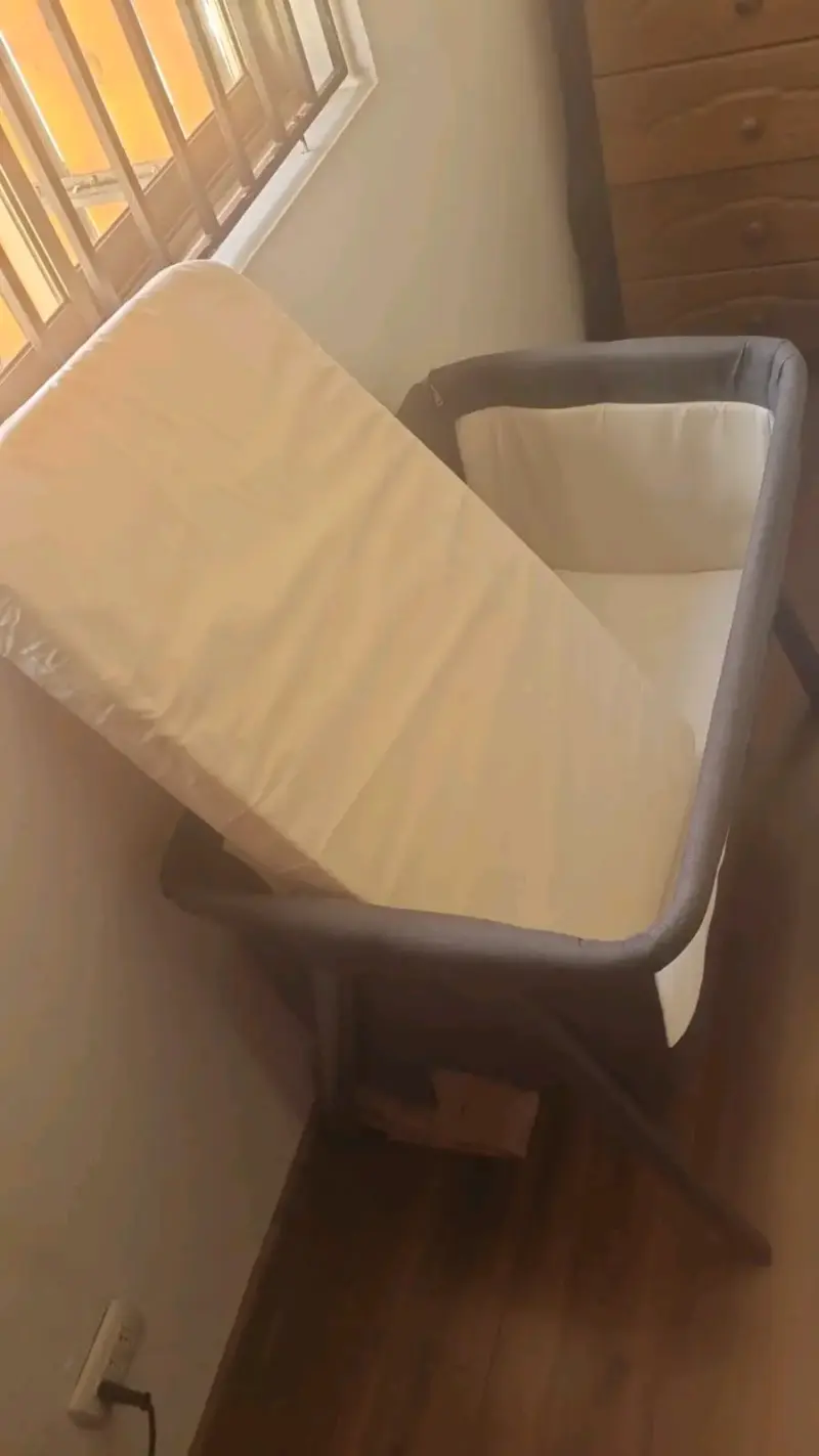 Cuna colecho para bebé con colchón incluido - 1
