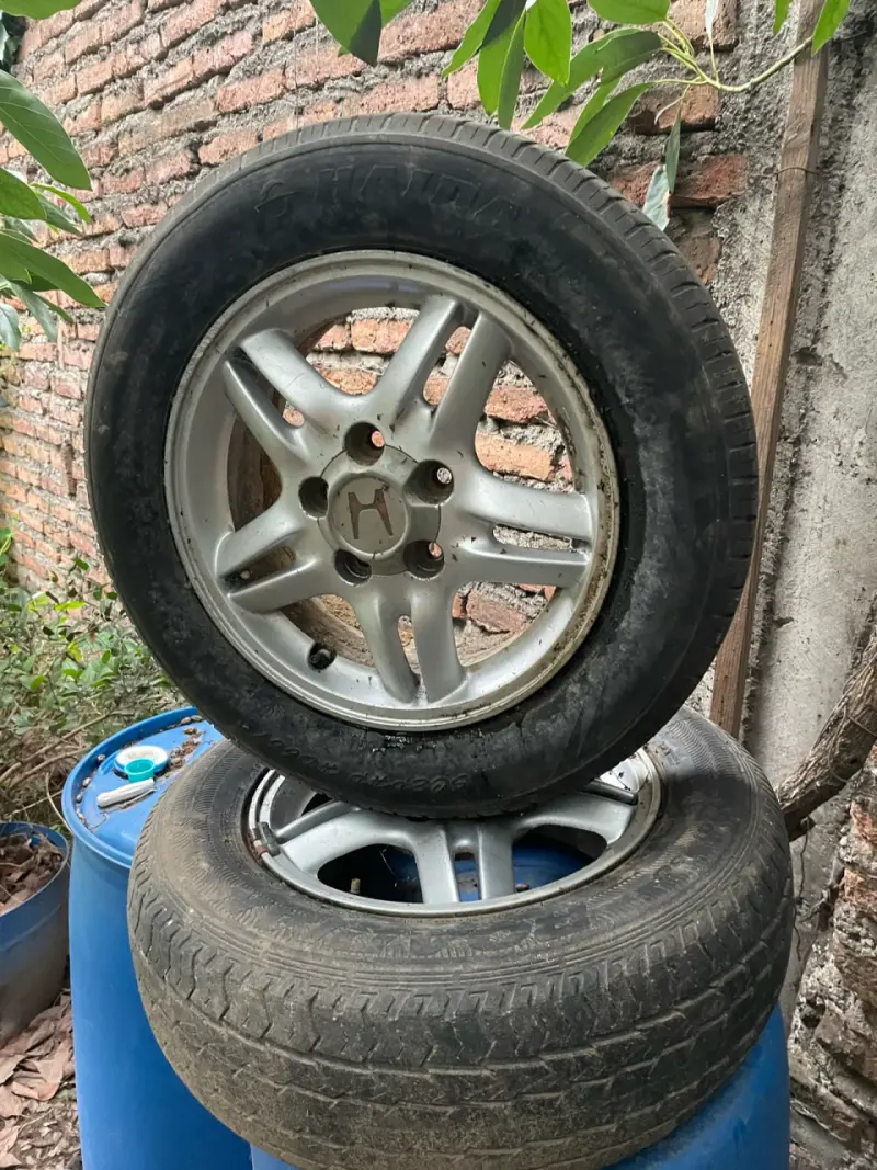 Llantas de aleación para auto usadas HONDA - 2