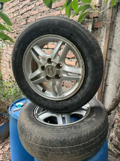 Llantas de aleación para auto usadas HONDA - miniatura 2
