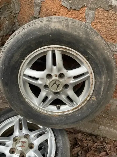 Llantas de aleación para auto usadas HONDA - miniatura 3