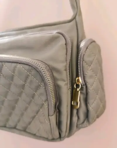 Bolso bandolera verde con múltiples bolsillos - miniatura 3