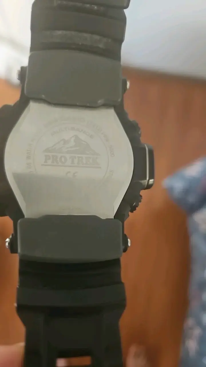 Reloj Casio Pro Trek Tough Solar Digital - 4