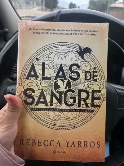 Libro 'Alas de Sangre' de Rebecca Yarros - miniatura 1