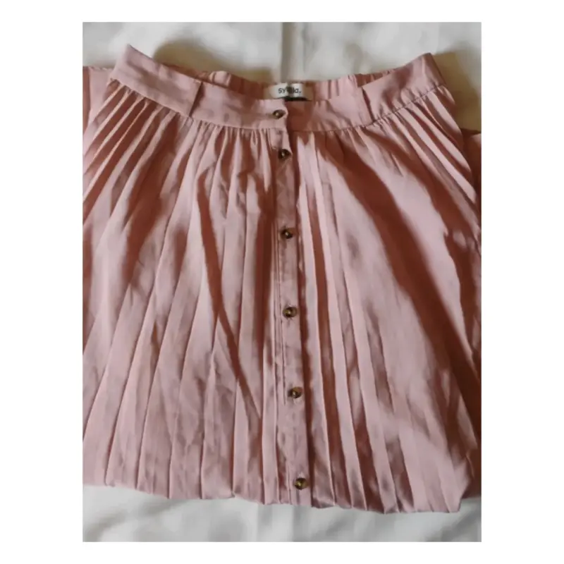 Falda larga plisada rosa con botones - 2