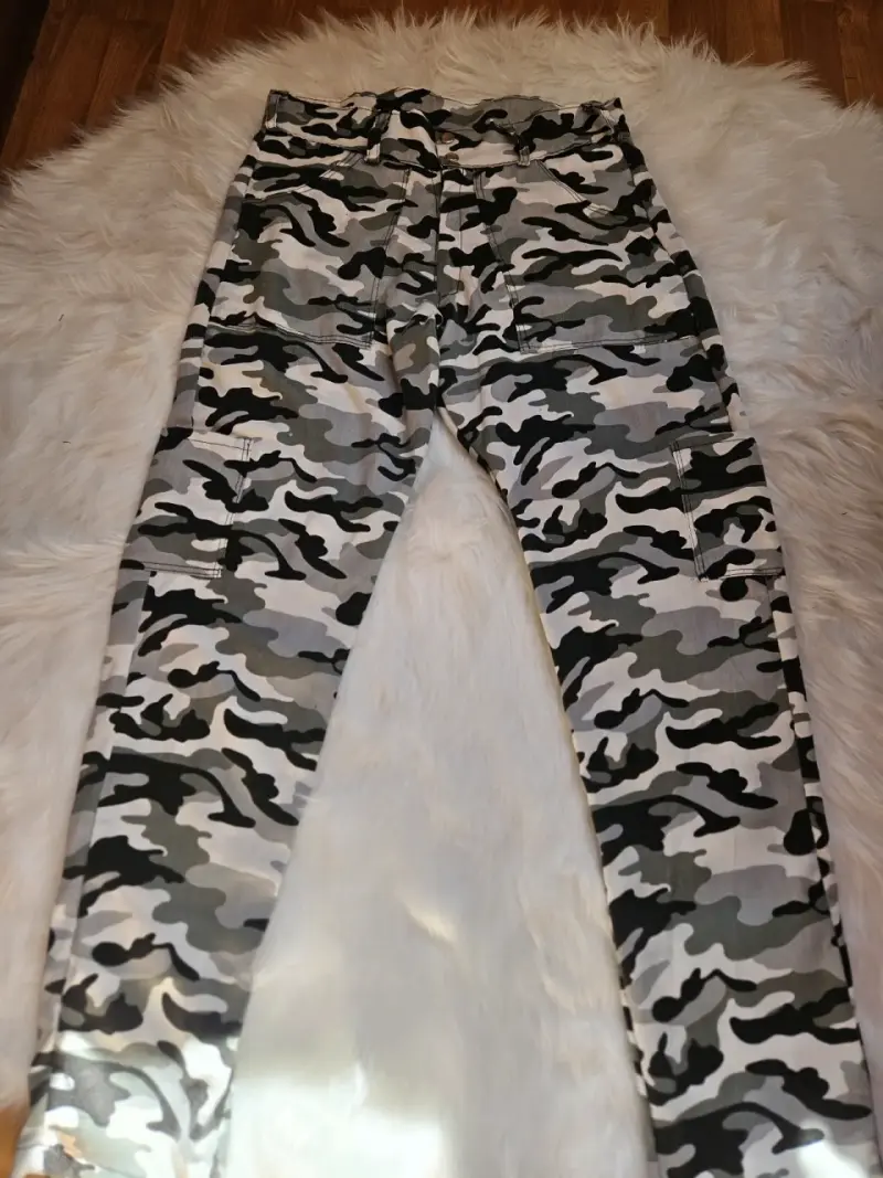 Pantalones cargo camuflados para mujer - 1