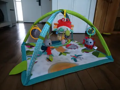 Gimnasio de actividades para bebé Tiny love - miniatura 2