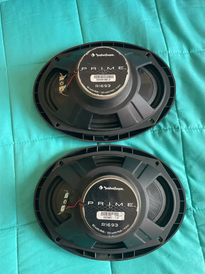 Parlantes ovalados Rockford Fosgate para auto - 3