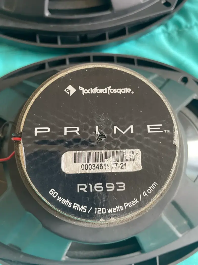 Parlantes ovalados Rockford Fosgate para auto - 4