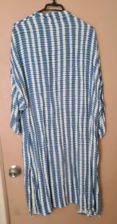 Kimono largo azul y blanco Dodo, estilo tie-dye - miniatura 4
