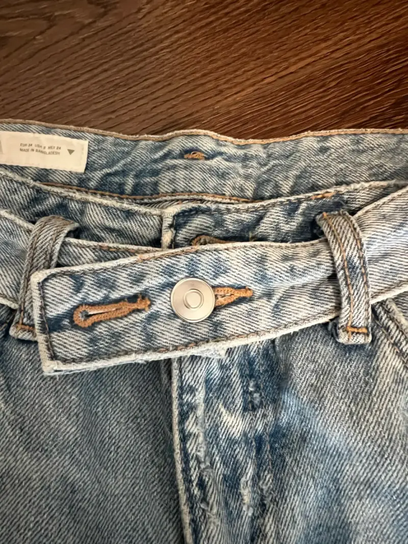 Jeans de mezclilla azul claro Zara para mujer - 1
