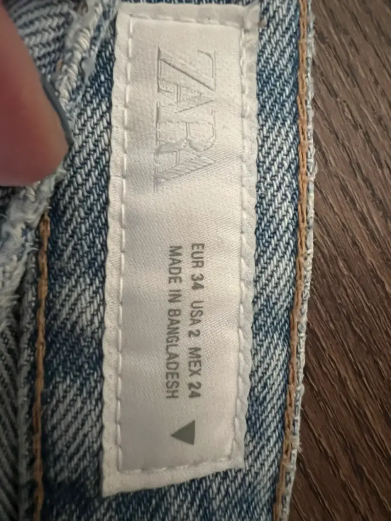 Jeans de mezclilla azul claro Zara para mujer - 3