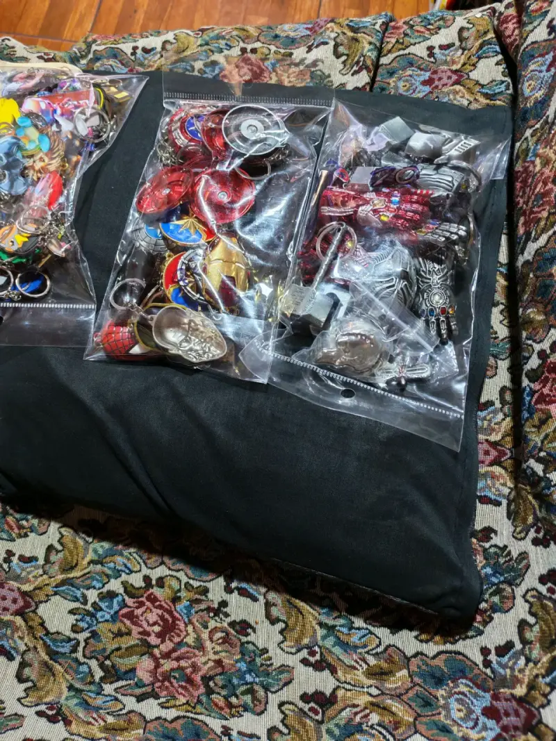 Lote de llaveros variados de colección - 2