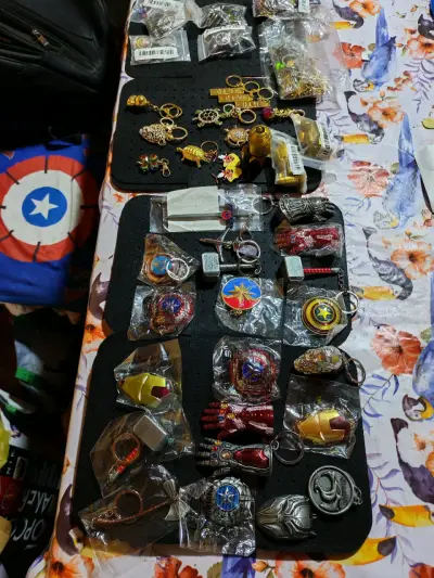 Lote de llaveros variados de colección - miniatura 4