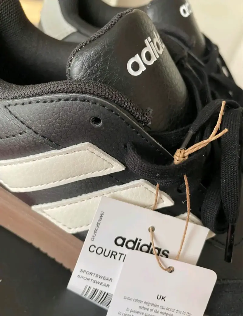 Zapatillas Adidas Courtjam negras y blancas - 1