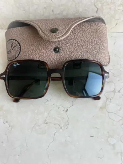 Gafas de sol Ray-Ban cuadradas con estuche - miniatura 1