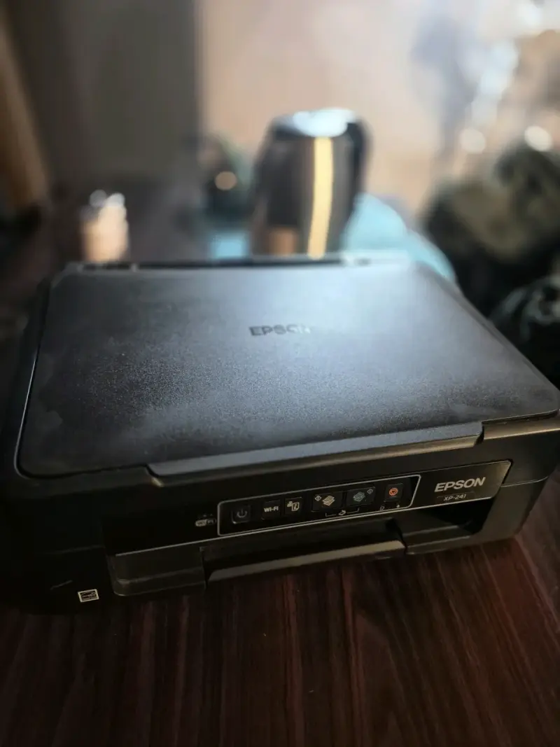 Impresora multifuncional Epson XP-241 con Wi-Fi - 1