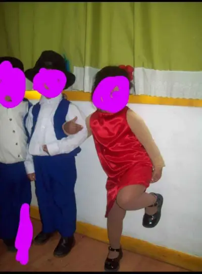 Vestido de cueca chora talla 4 a 6 - miniatura 3