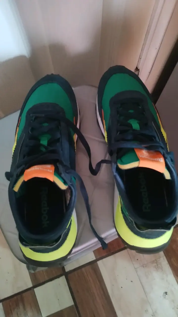 Zapatillas deportivas Reebok verde y amarillo - 1