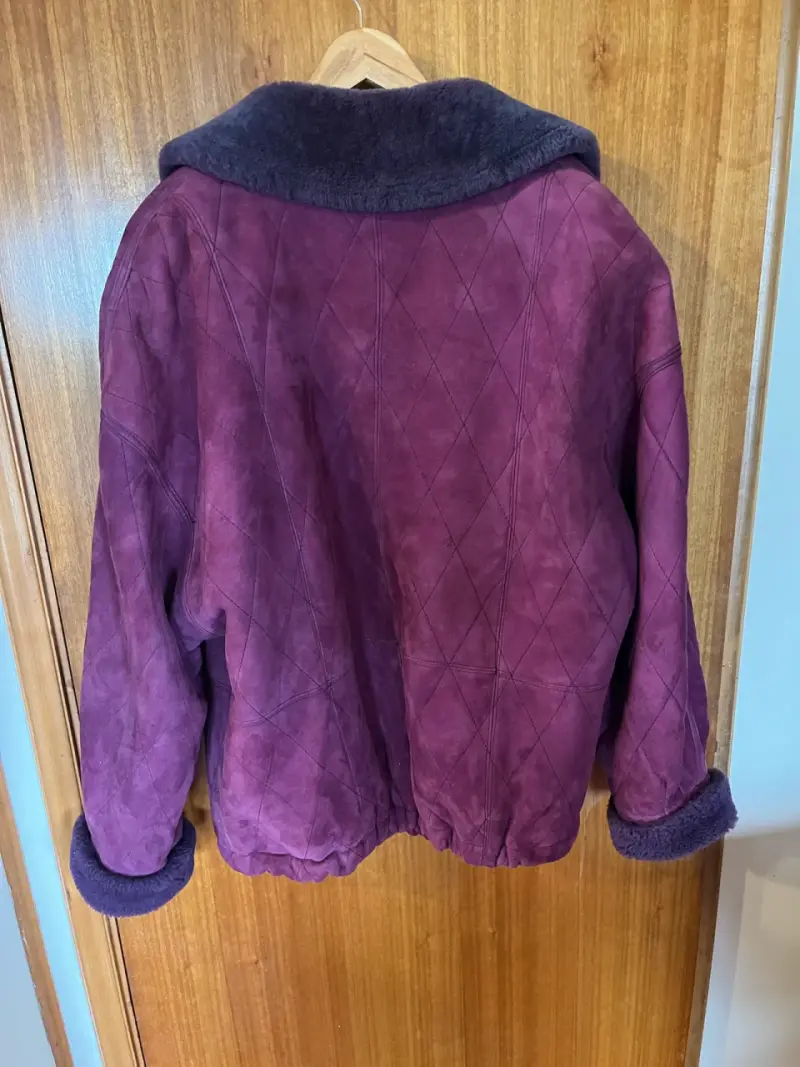 Abrigo de gamuza morado con forro de lana - 5